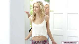 ���ಂದು ಚಿಕ್ಕ ತೊಟ್ಟಿನ ಚಂದ್ರಿಕಾ ಹದಿಹರೆಯದ ಸುಂದರಿ ನೆಕ್ಕು ನಂತರ ಮಲ್ಲಯುದ್ಧ ಲೆಸ್ಬಿಯನ್ ಬಿಎಫ್ಎಫ್