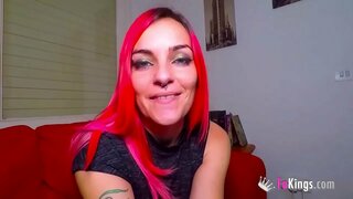 איך בין Sarita, און איך בין גאַנאַ טאָן מיין בף אַ האַנט/פאָאָטדזשאָב ער וועט ניט פאַרגעסן...