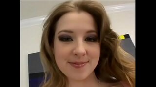 Seksi babe sa lukom butt voli da sisa kurac i bude jebeno doggystyle