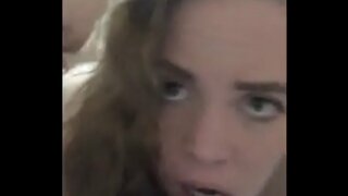 Slutwife deepthroats ແລະໃຊ້ເວລາຄີກົ້creampie ກ່ອນ farting ມັນອອກໃນຂະນະທີ່ cumming