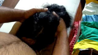 Трахает күчү-геймера түз задницу